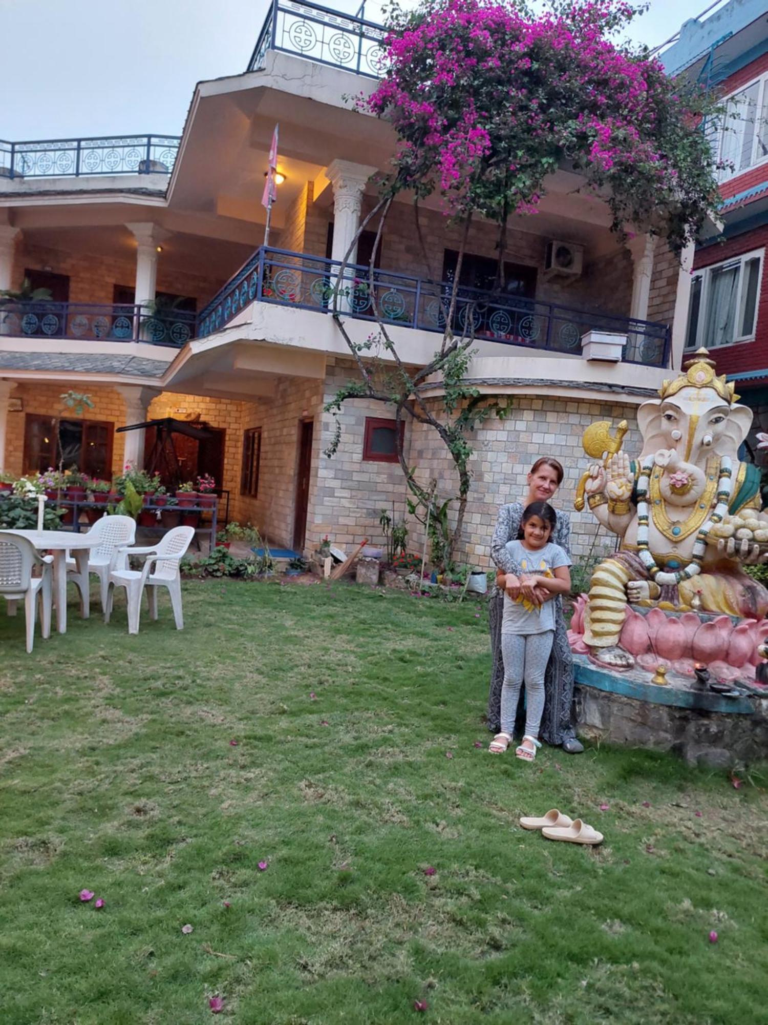Blue Planet Lodge & Restaurant Pokhara Bagian luar foto